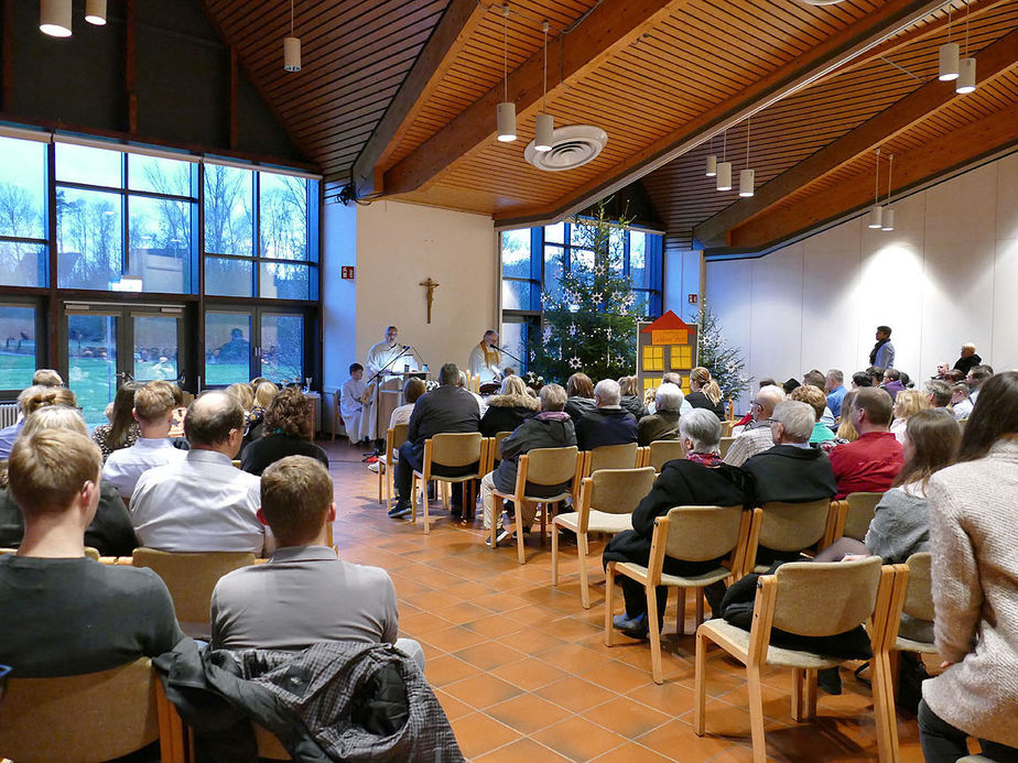 Kinderchristmette mit Krippenspiel (Foto: Karl-Franz Thiede)